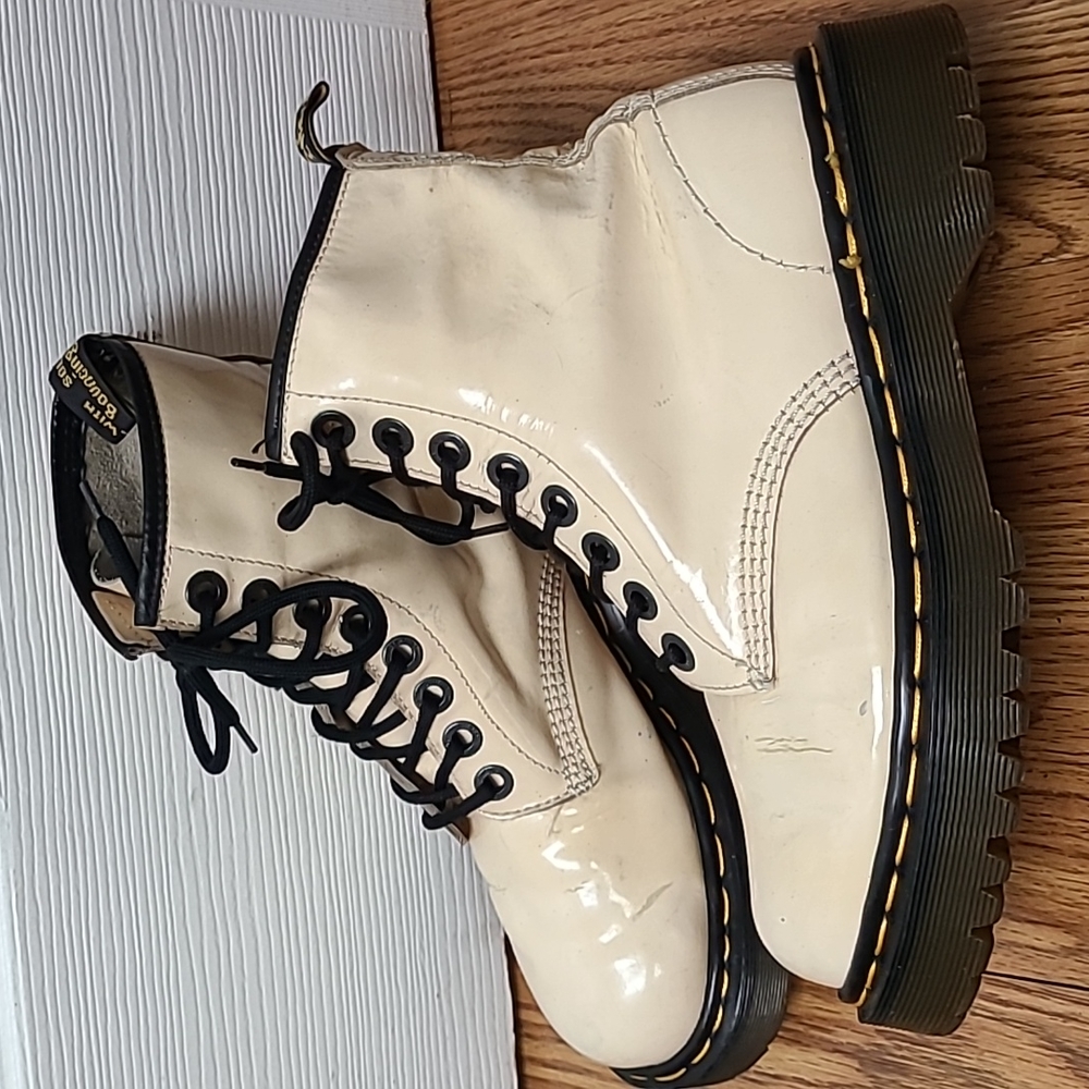 RARE MIE Vintage Dr Martens 1460 Patent Ivory Beige Bex boots